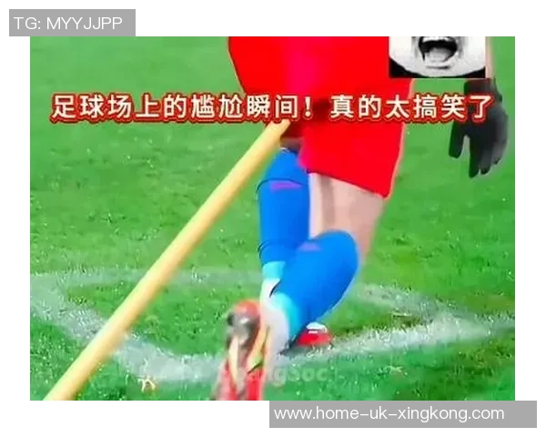 搞笑足球视频中那些让人捧腹大笑的守门员失误瞬间合集